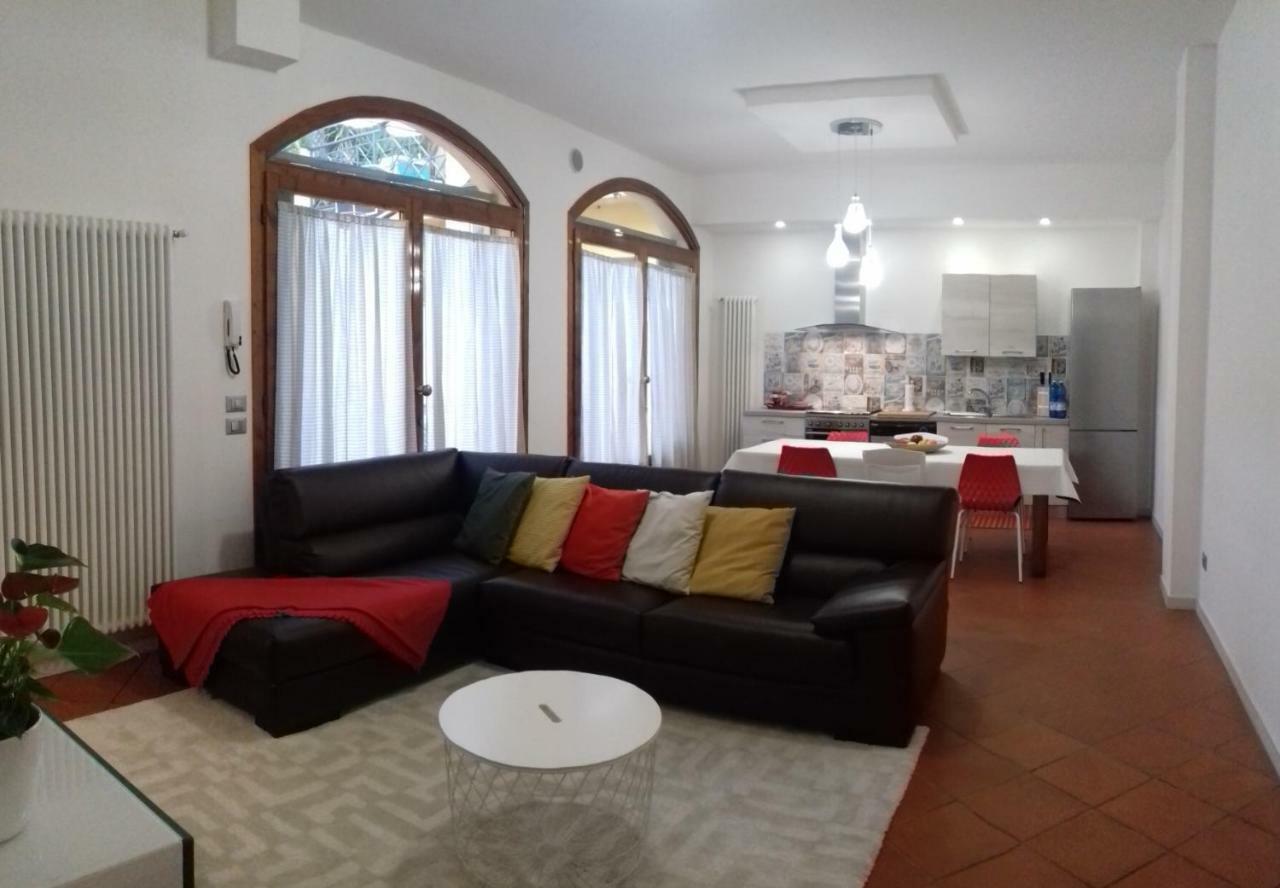 Апартаменты Residenza Giulietta Римини Экстерьер фото