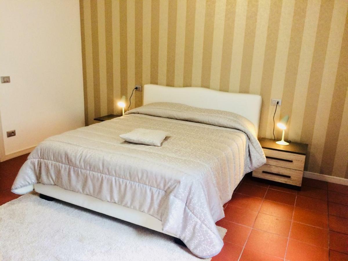 Апартаменты Residenza Giulietta Римини Экстерьер фото